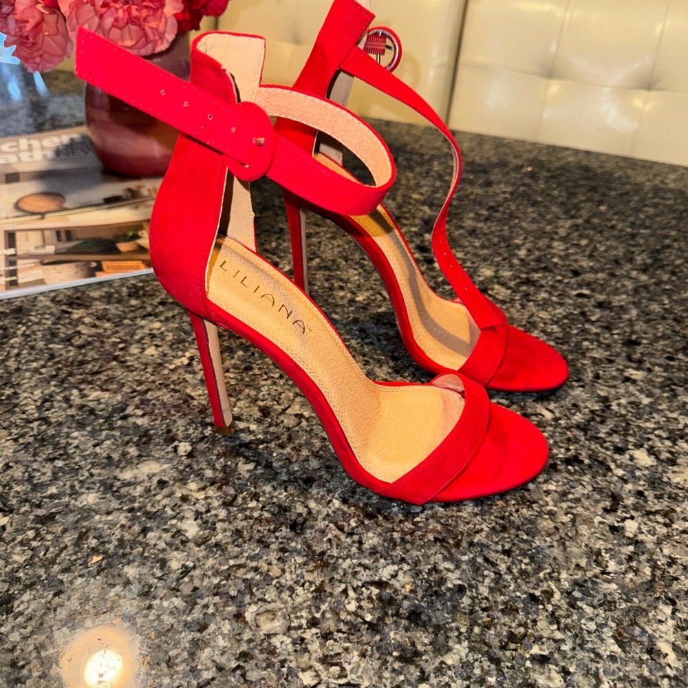 Red high sandals - Picture 2 of 3